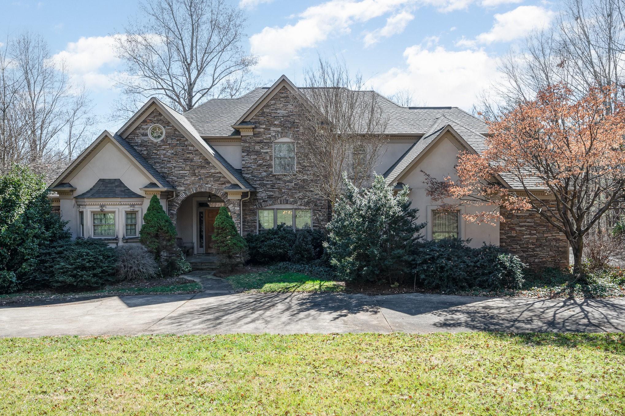 4724 1st Street NE Hickory NC 28601