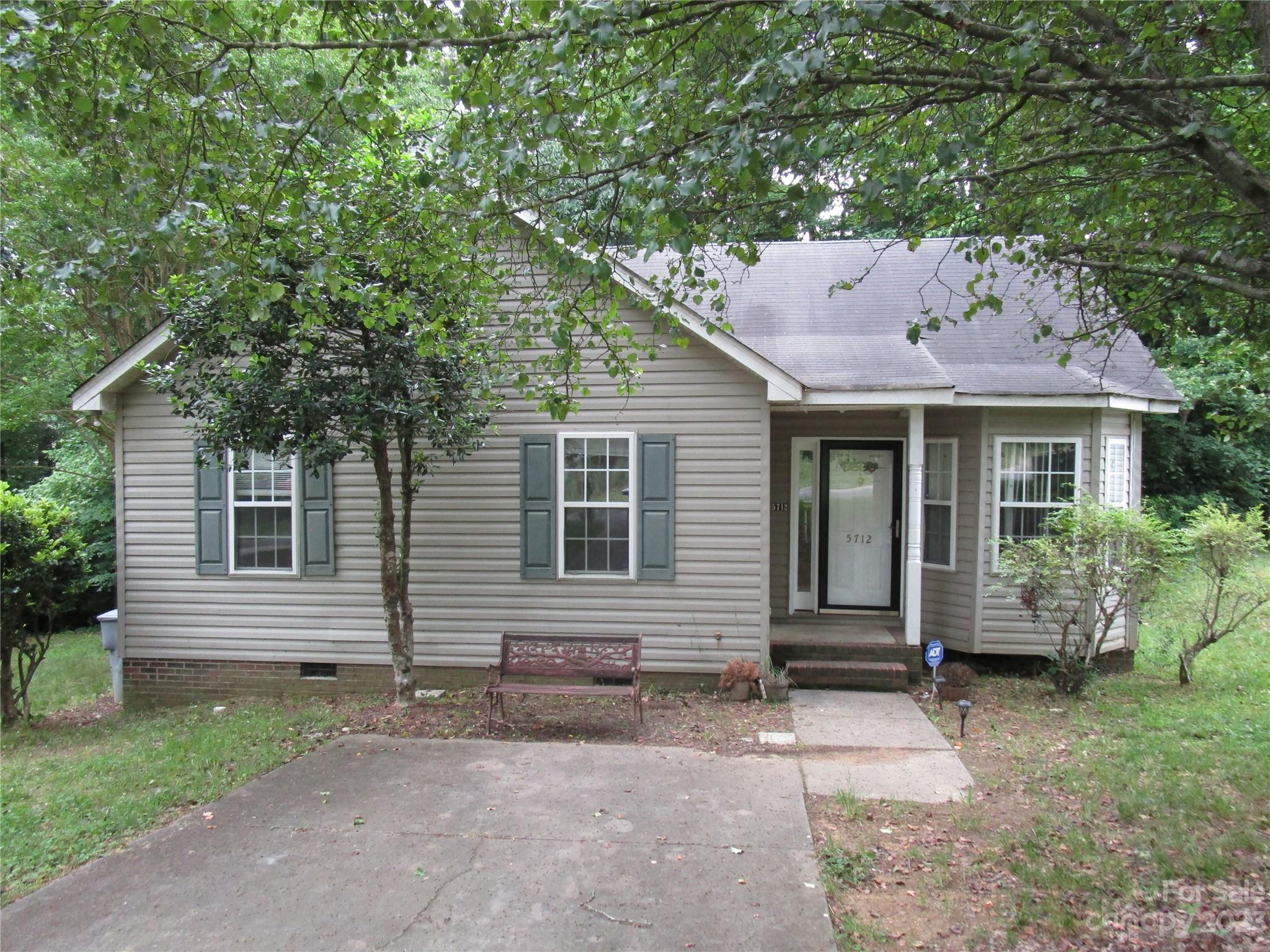 5712 Glenhill Court Charlotte NC 28208