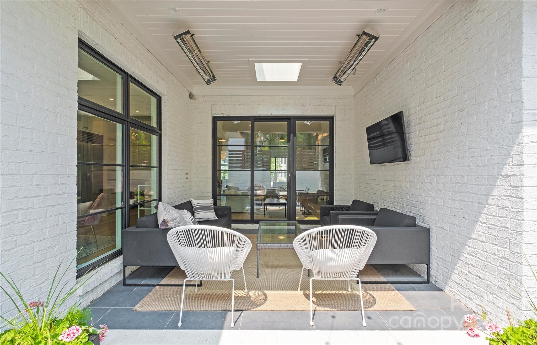 2058 Vernon Drive Charlotte NC 28211