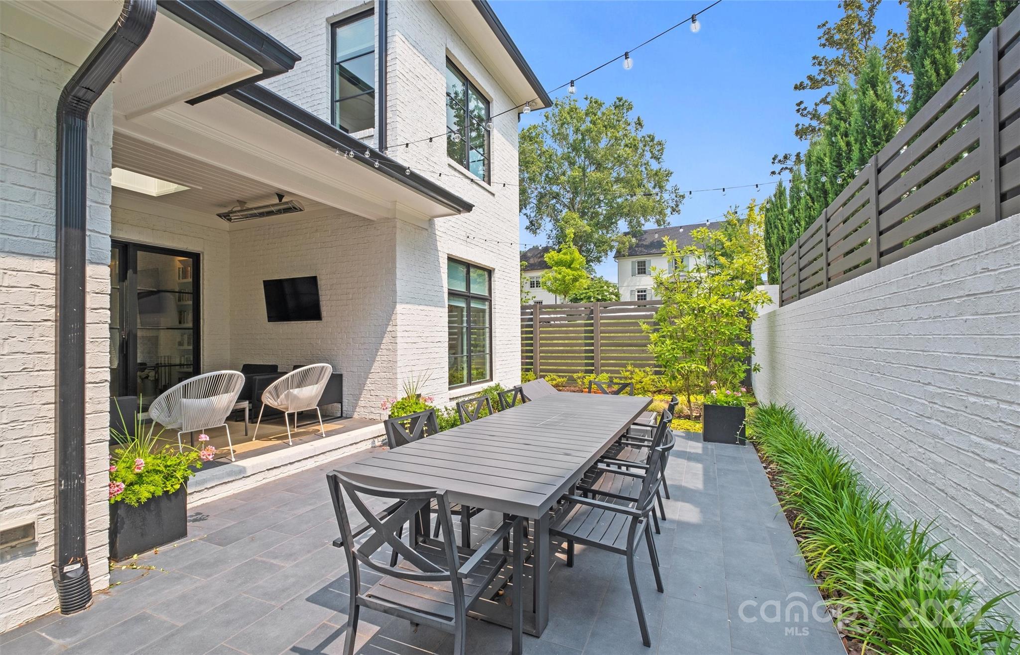 2058 Vernon Drive Charlotte NC 28211