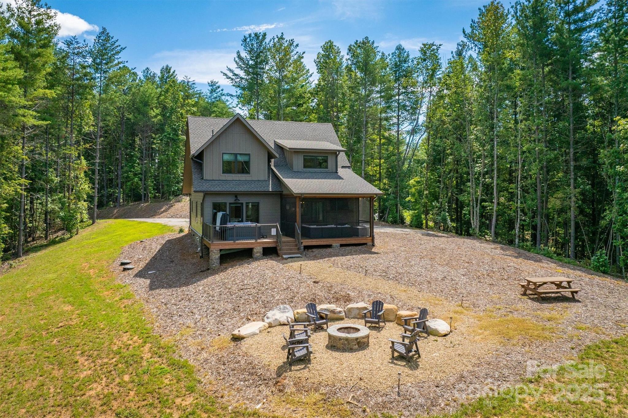1370 Saylor Way Nebo NC 28761
