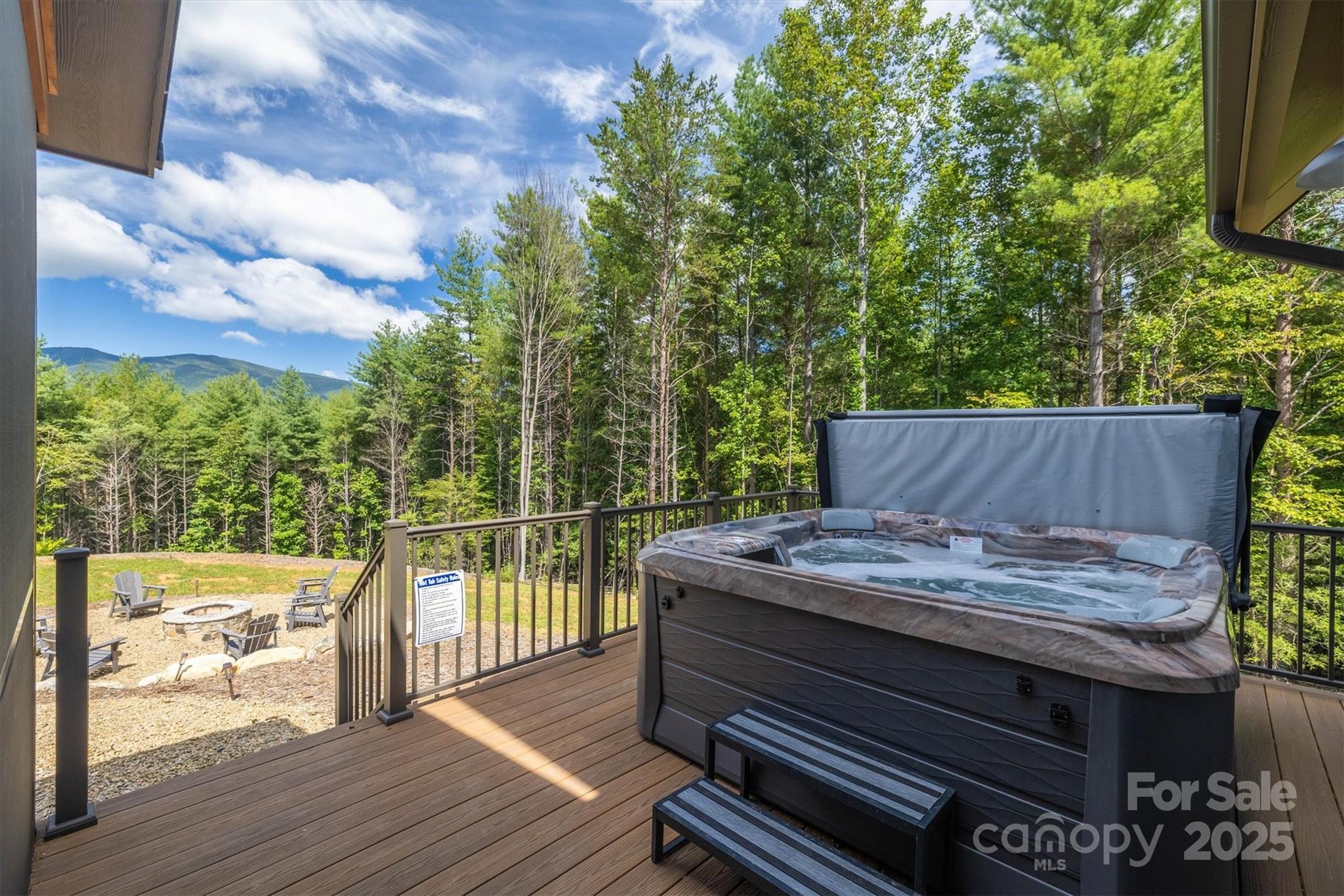1370 Saylor Way Nebo NC 28761