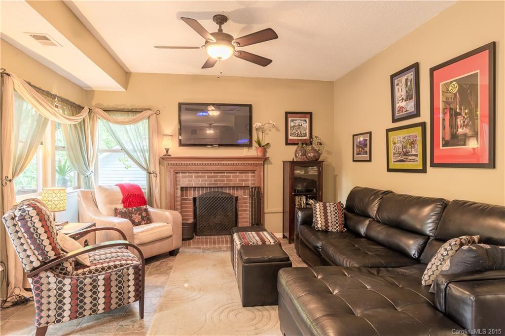 9906 Elsenham Lane Charlotte NC 28269