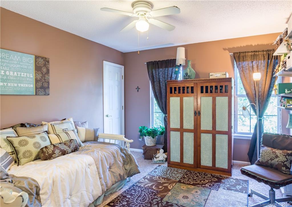 9906 Elsenham Lane Charlotte NC 28269