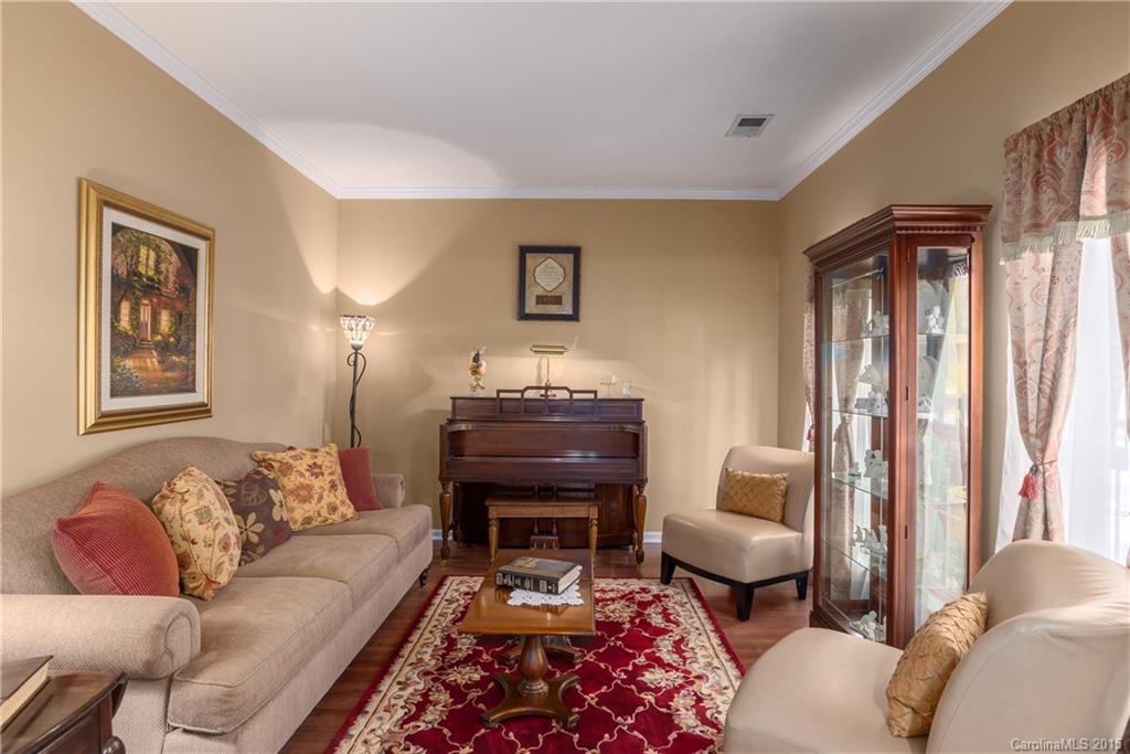 9906 Elsenham Lane Charlotte NC 28269