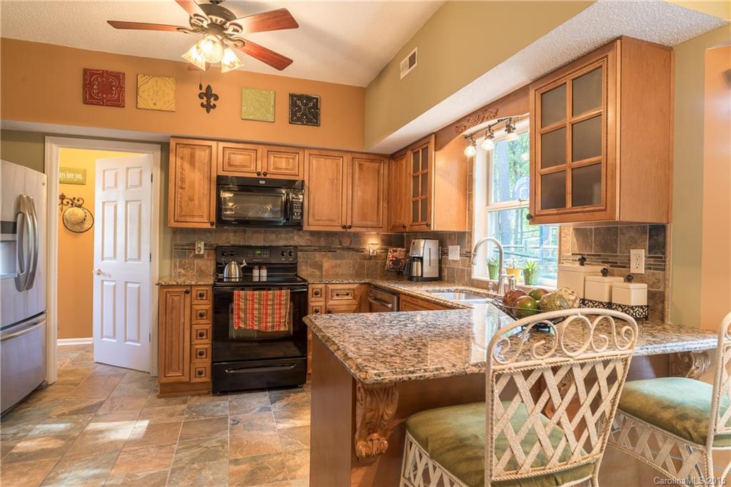 9906 Elsenham Lane Charlotte NC 28269