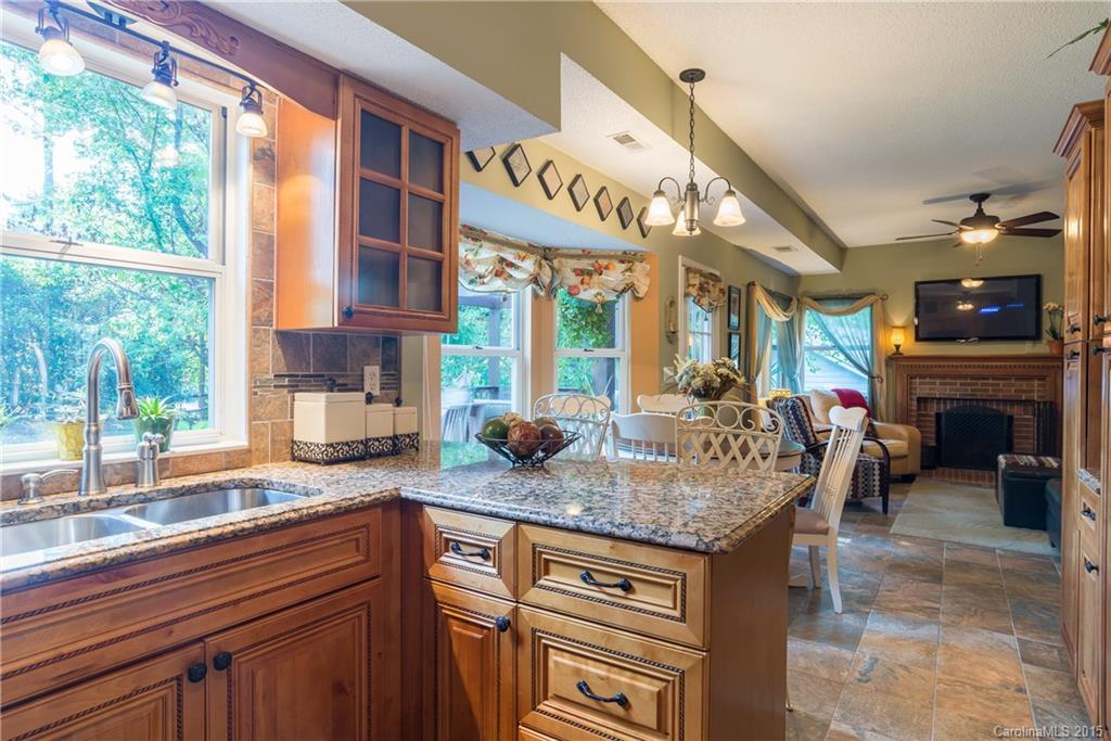 9906 Elsenham Lane Charlotte NC 28269