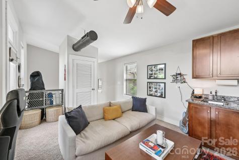 3437 Steel Yard Court Charlotte NC 28205