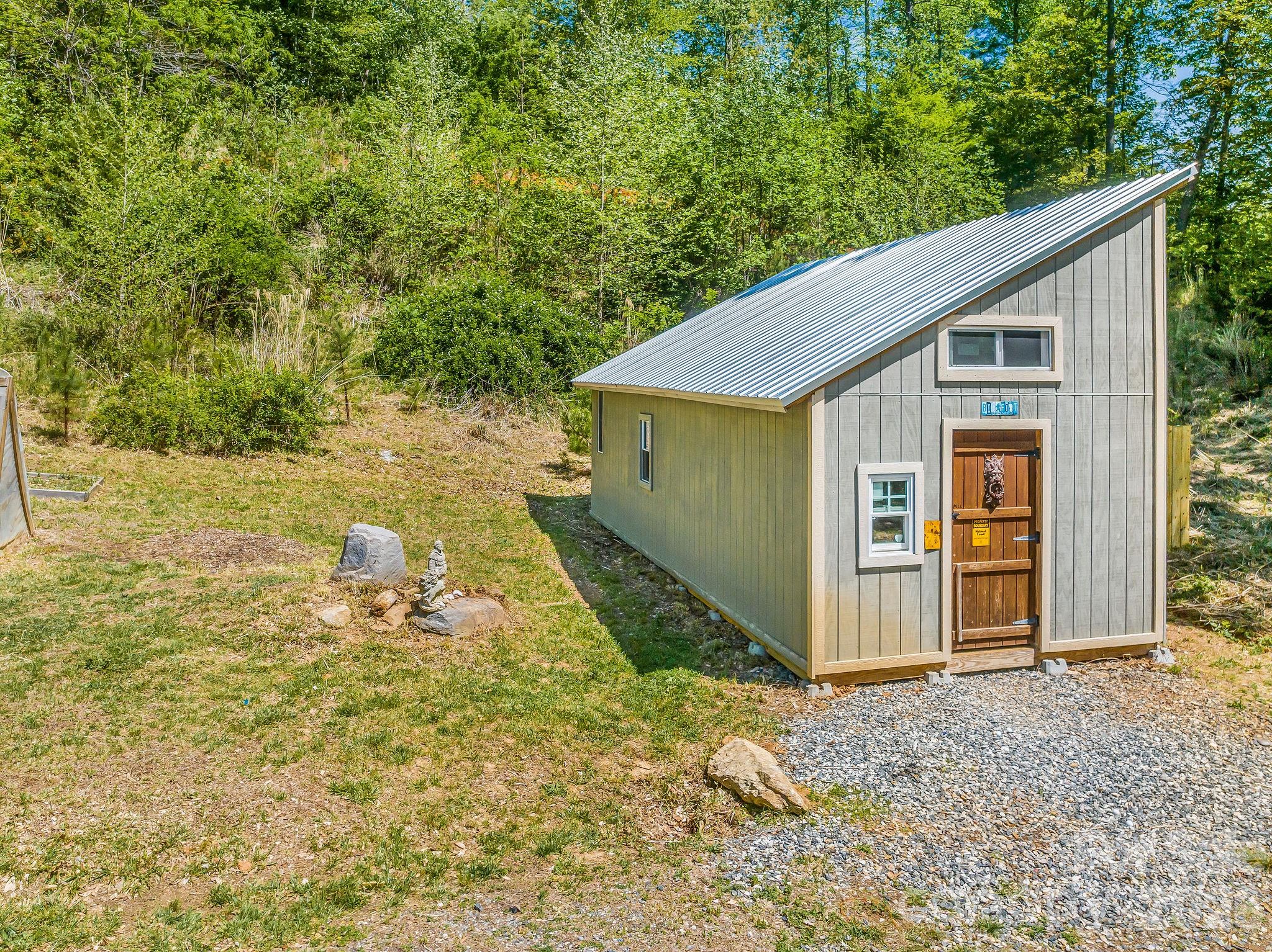 274 Poverty Branch Road Barnardsville NC 28709