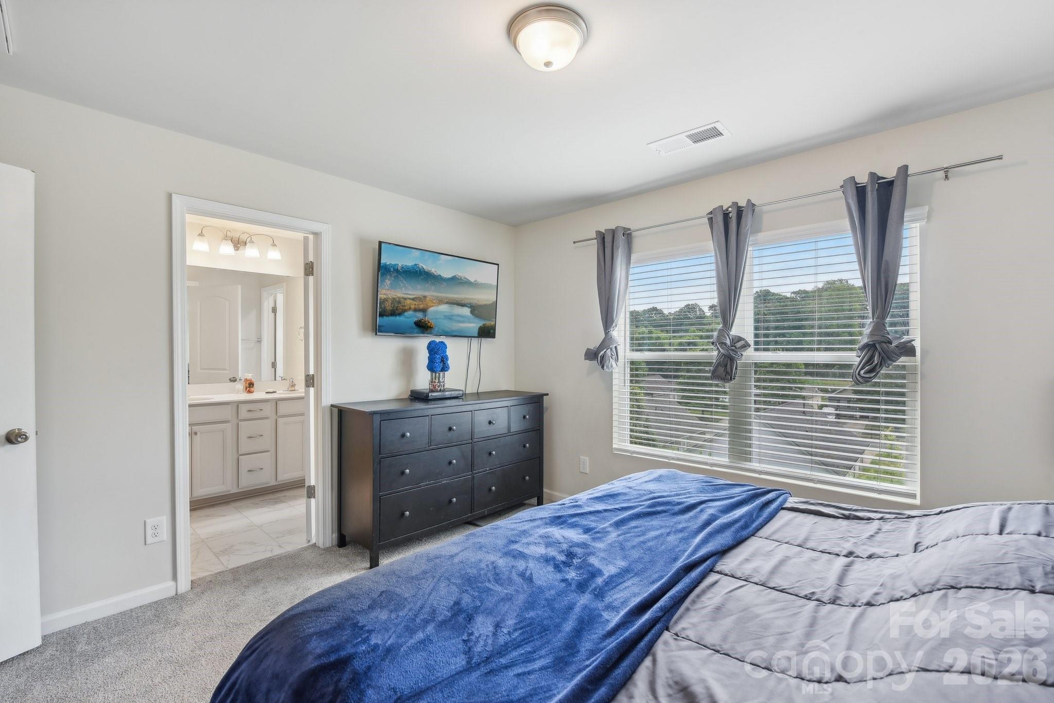1134 Keydet Drive Charlotte NC 28216