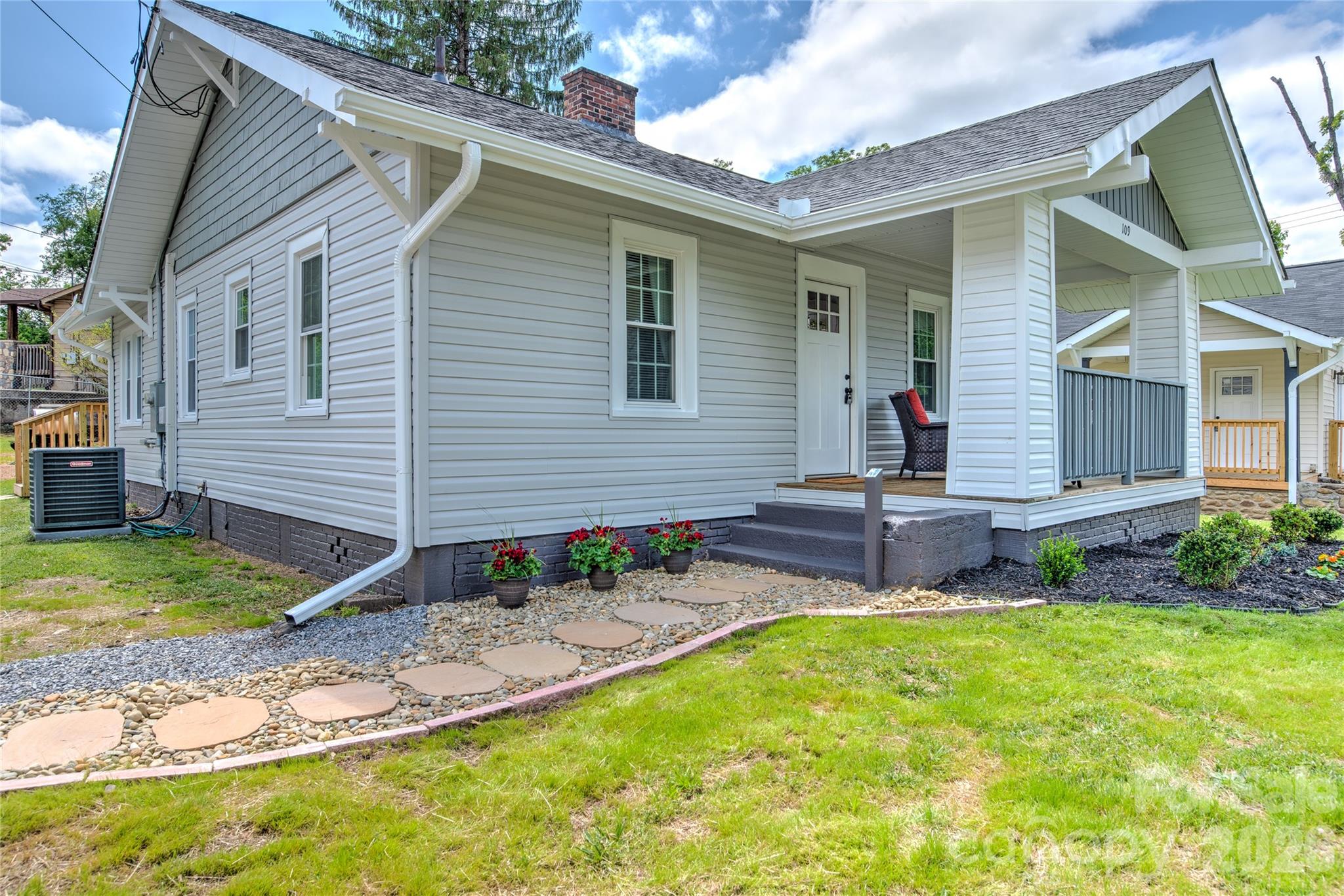109 W Marshall Street Waynesville NC 28786