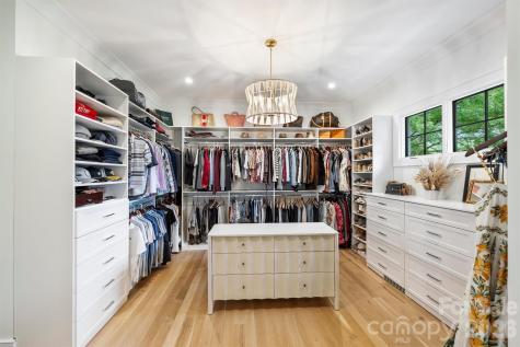 1931 Shoreham Drive Charlotte NC 28211