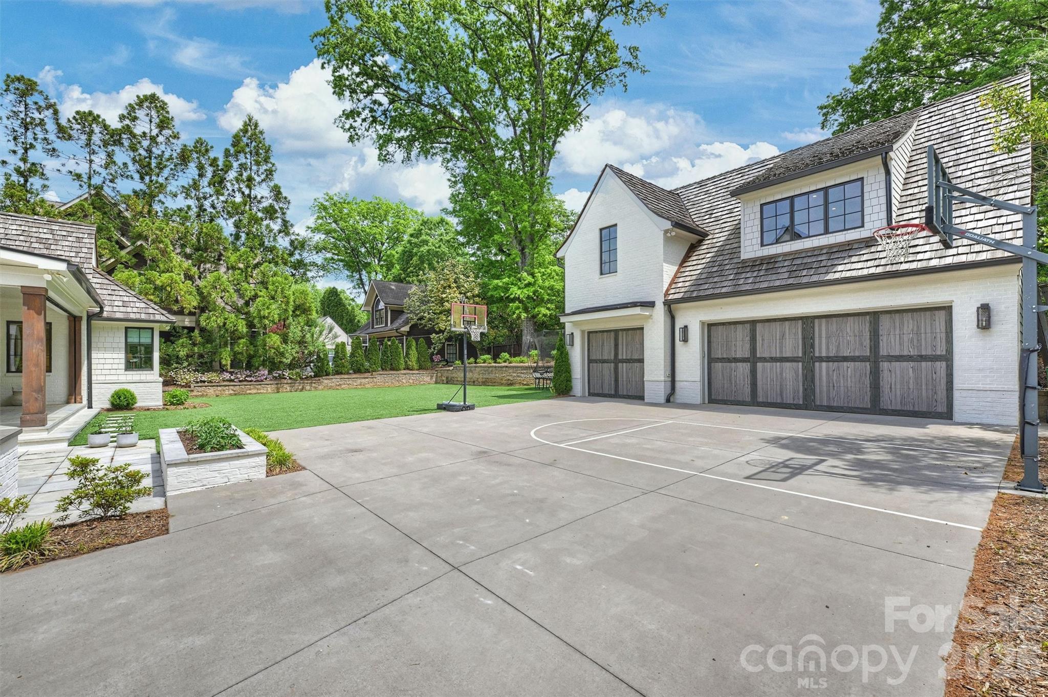1931 Shoreham Drive Charlotte NC 28211