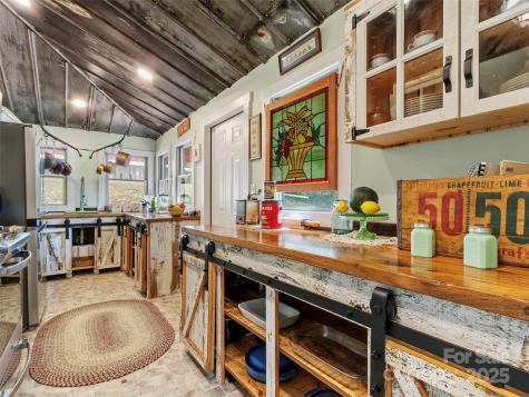 407 Terrell Drive Bakersville NC 28705