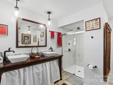 407 Terrell Drive Bakersville NC 28705