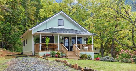 407 Terrell Drive Bakersville NC 28705