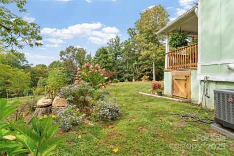 407 Terrell Drive Bakersville NC 28705