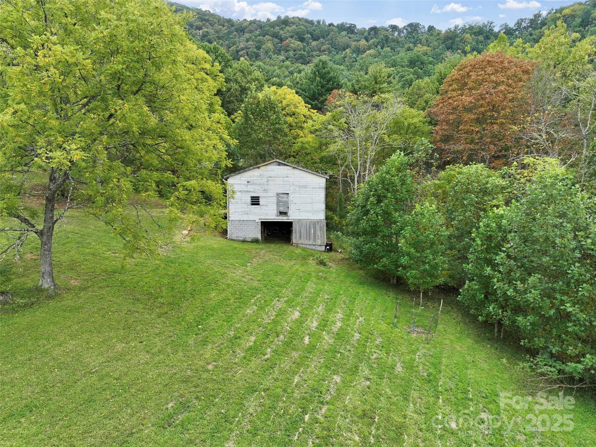 407 Terrell Drive Bakersville NC 28705
