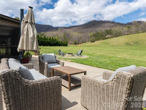 356 Curtis Creek Road Candler NC 28715