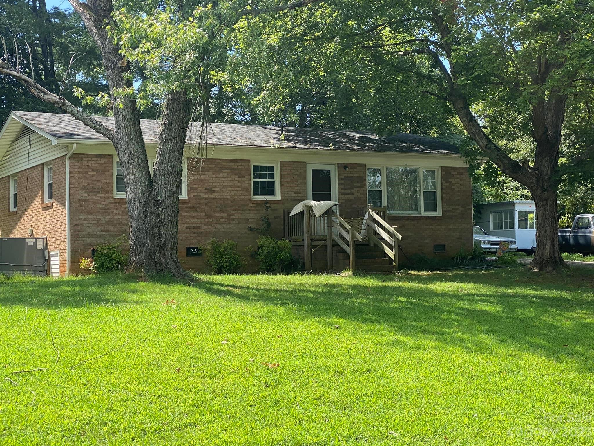 210 Brookfield Drive Statesville NC 28625