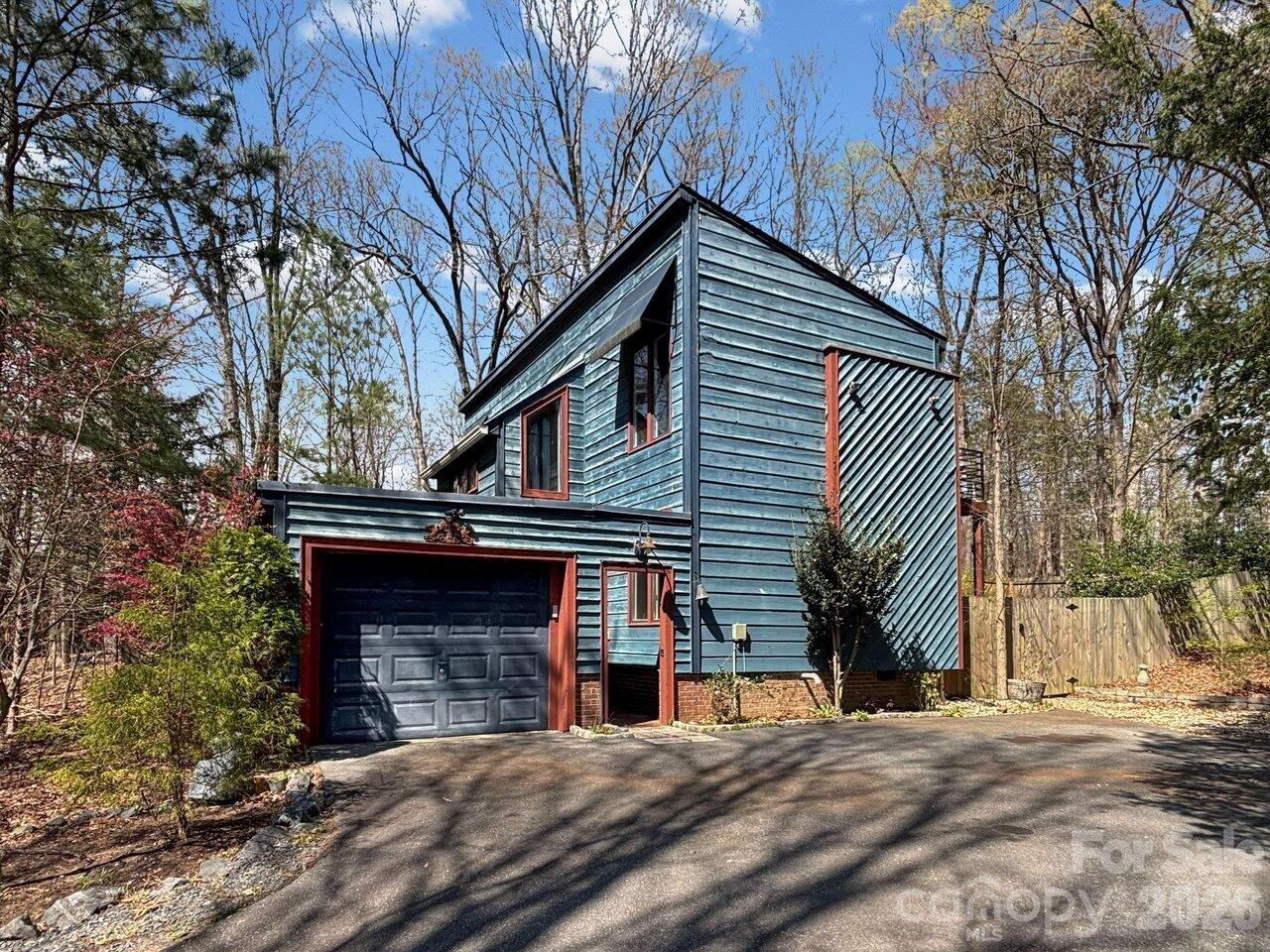 7221 Delta Lake Drive Charlotte NC 28215