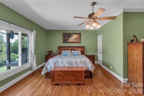 2207 Peninsula Avenue Shelby NC 28150