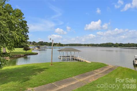 2207 Peninsula Avenue Shelby NC 28150