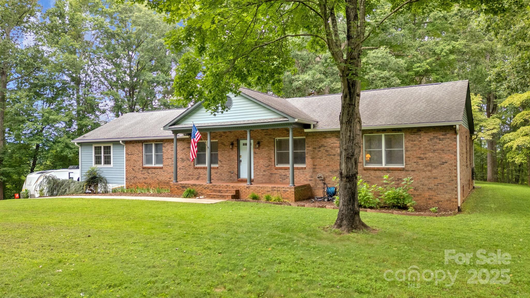 42 Captains Drive Candler NC 28715