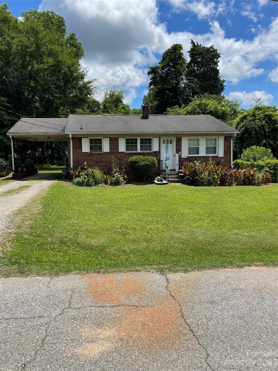 310 Bruce Street Lexington NC 27292