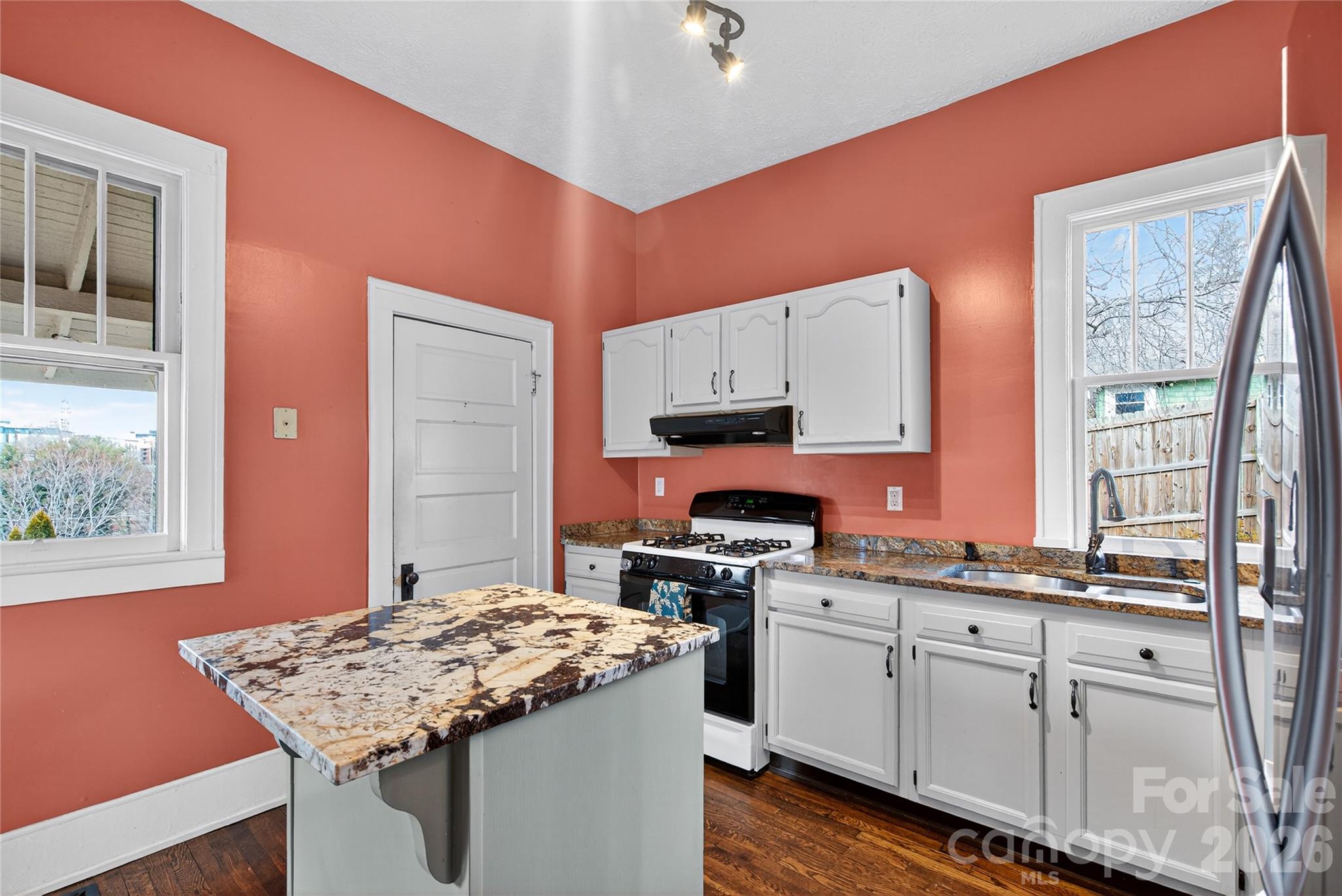 2 Hunt Hill Place Asheville NC 28801