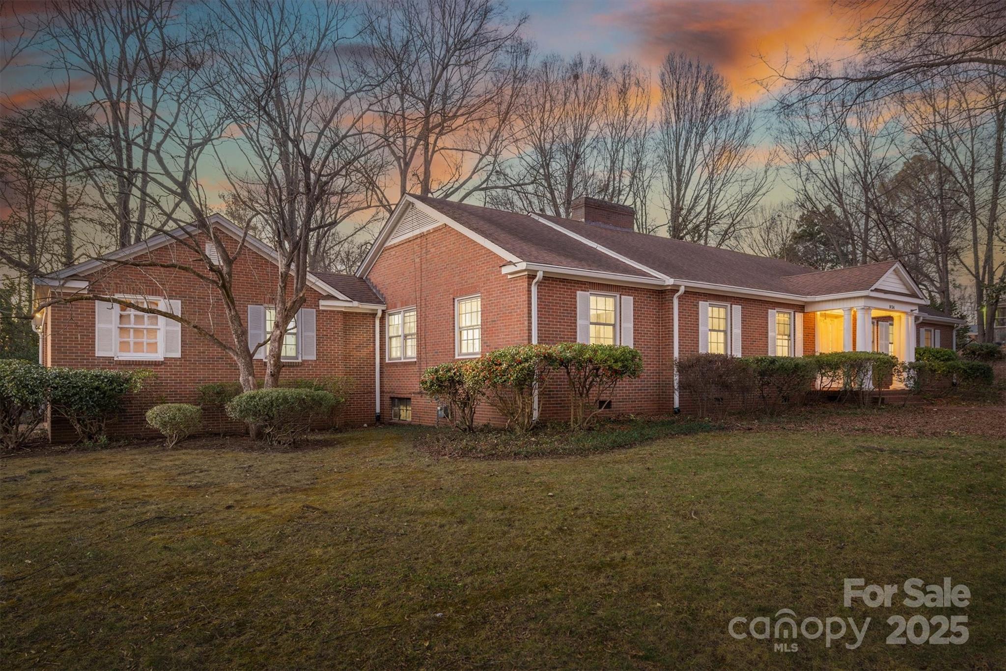 924 S Main Avenue Newton NC 28658