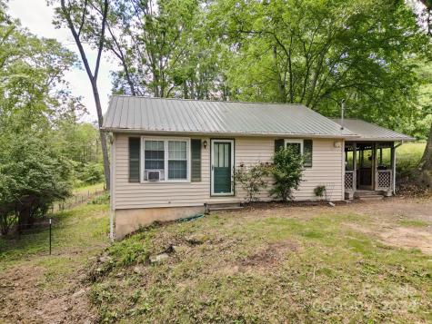 85 Sandy Flat Mountain Road Fletcher NC 28732