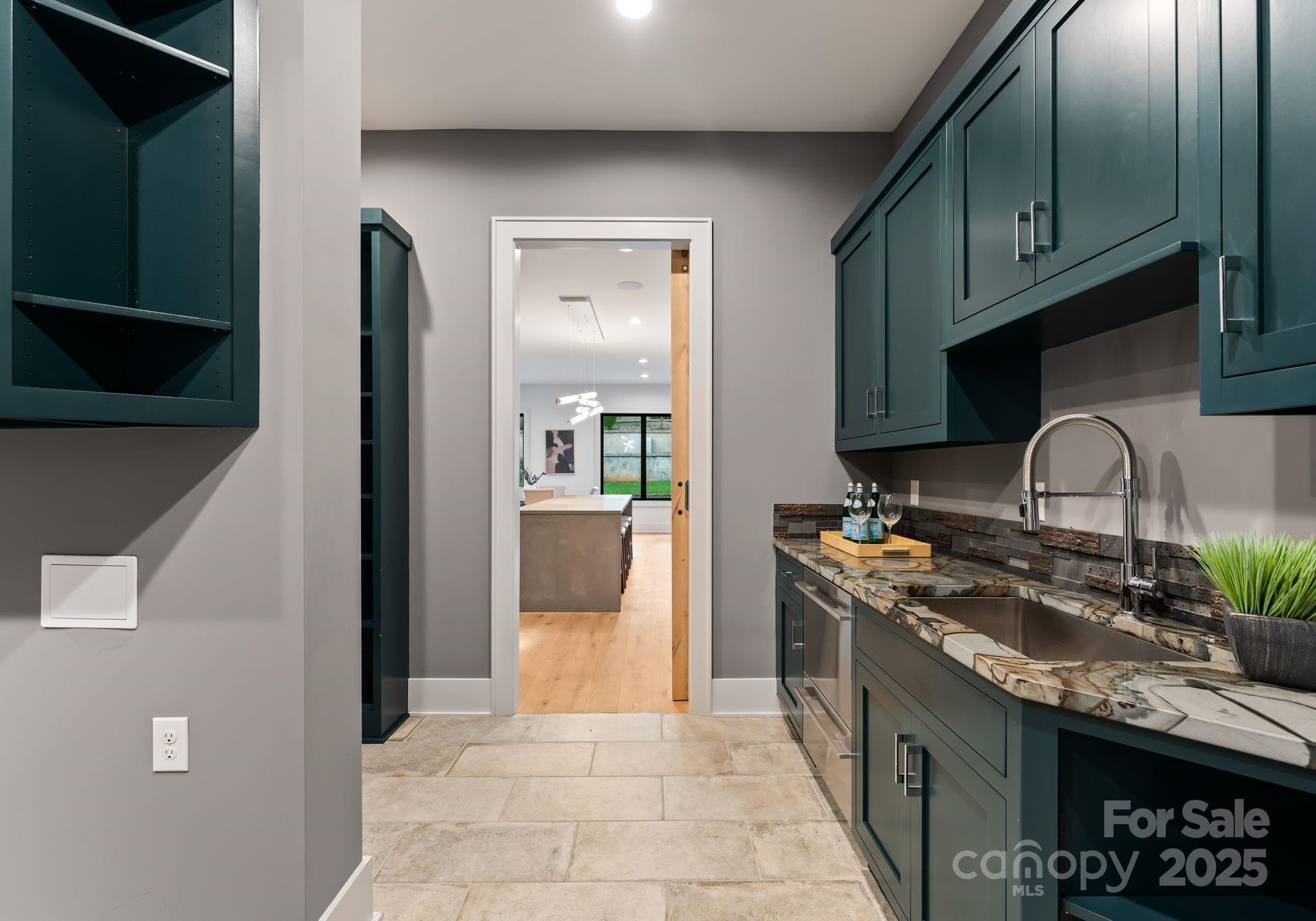 3416 Windsor Drive Charlotte NC 28209