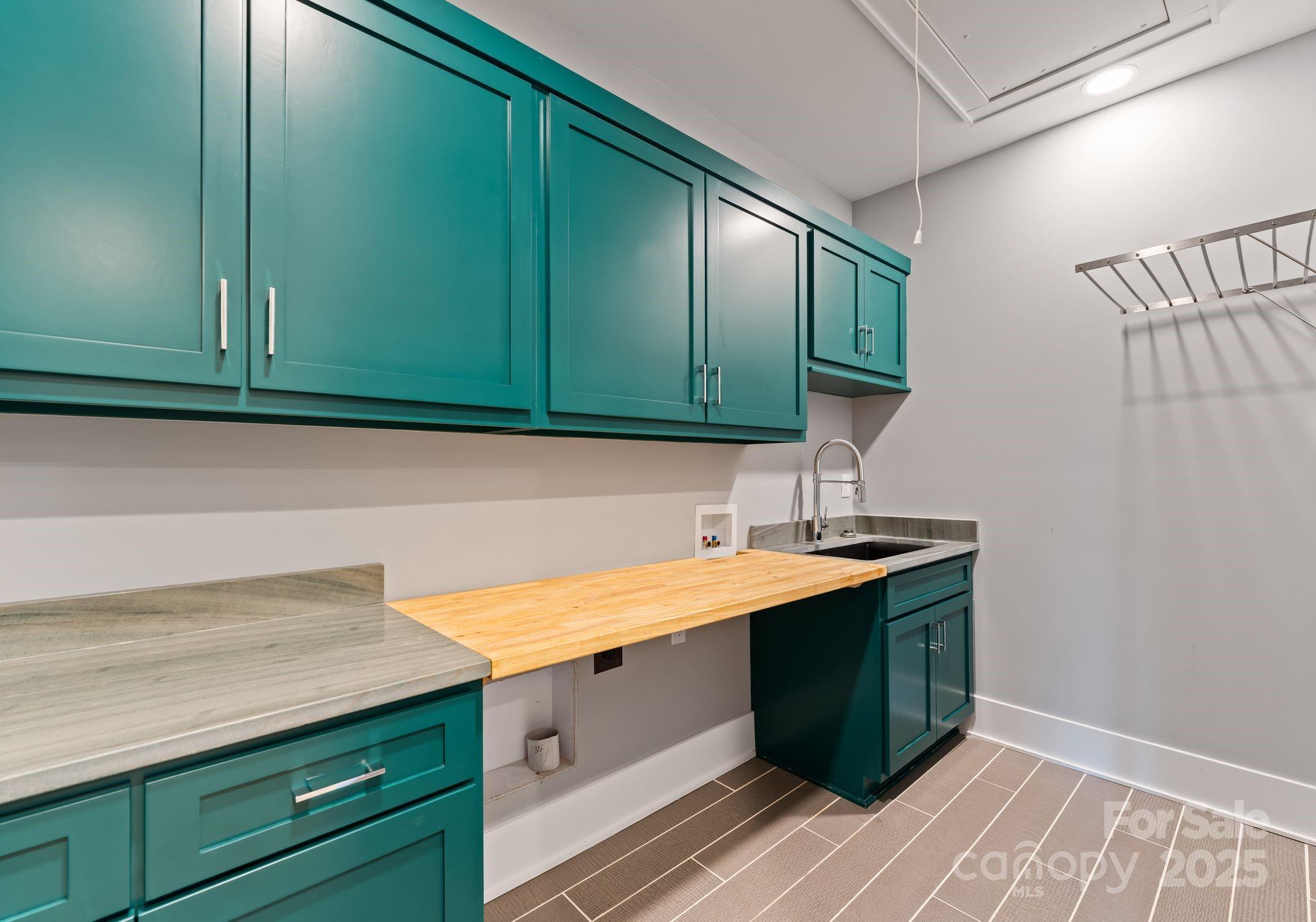 3416 Windsor Drive Charlotte NC 28209