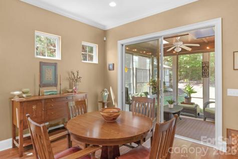 12820 Elkhorn Drive Charlotte NC 28278