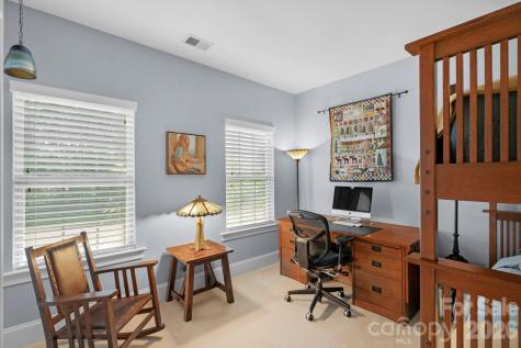 12820 Elkhorn Drive Charlotte NC 28278