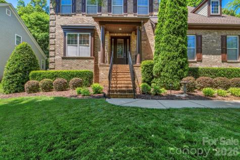 12820 Elkhorn Drive Charlotte NC 28278