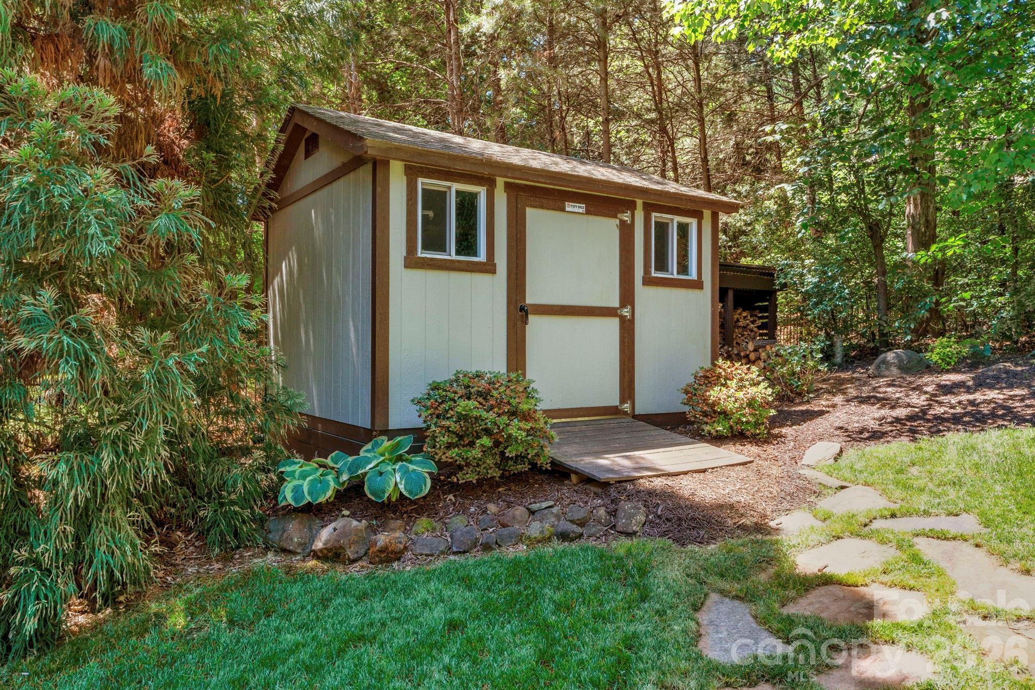 12820 Elkhorn Drive Charlotte NC 28278