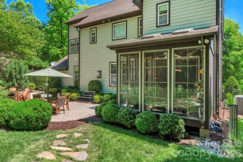 12820 Elkhorn Drive Charlotte NC 28278