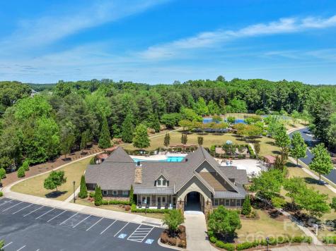 12820 Elkhorn Drive Charlotte NC 28278