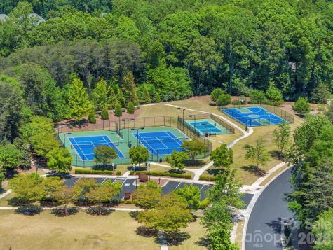12820 Elkhorn Drive Charlotte NC 28278