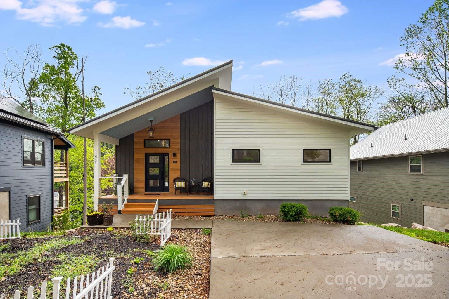 147 Laurel Loop Asheville NC 28806