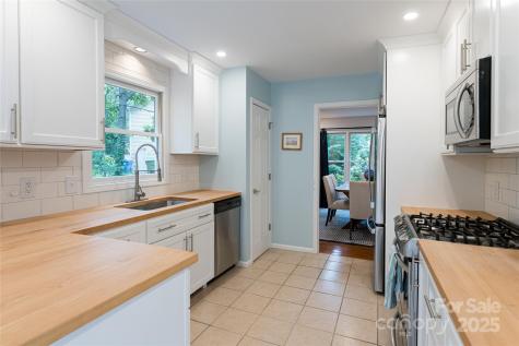 106 Goldfinch Lane Asheville NC 28803