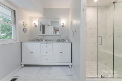 106 Goldfinch Lane Asheville NC 28803