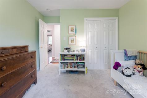 106 Goldfinch Lane Asheville NC 28803