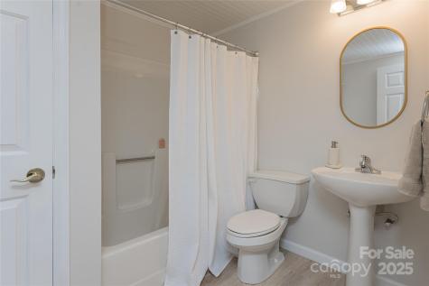 106 Goldfinch Lane Asheville NC 28803