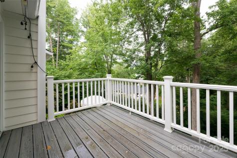 106 Goldfinch Lane Asheville NC 28803