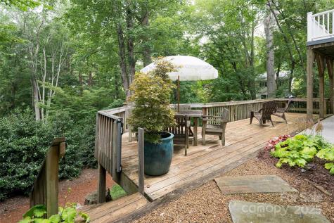 106 Goldfinch Lane Asheville NC 28803