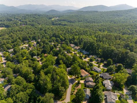 106 Goldfinch Lane Asheville NC 28803