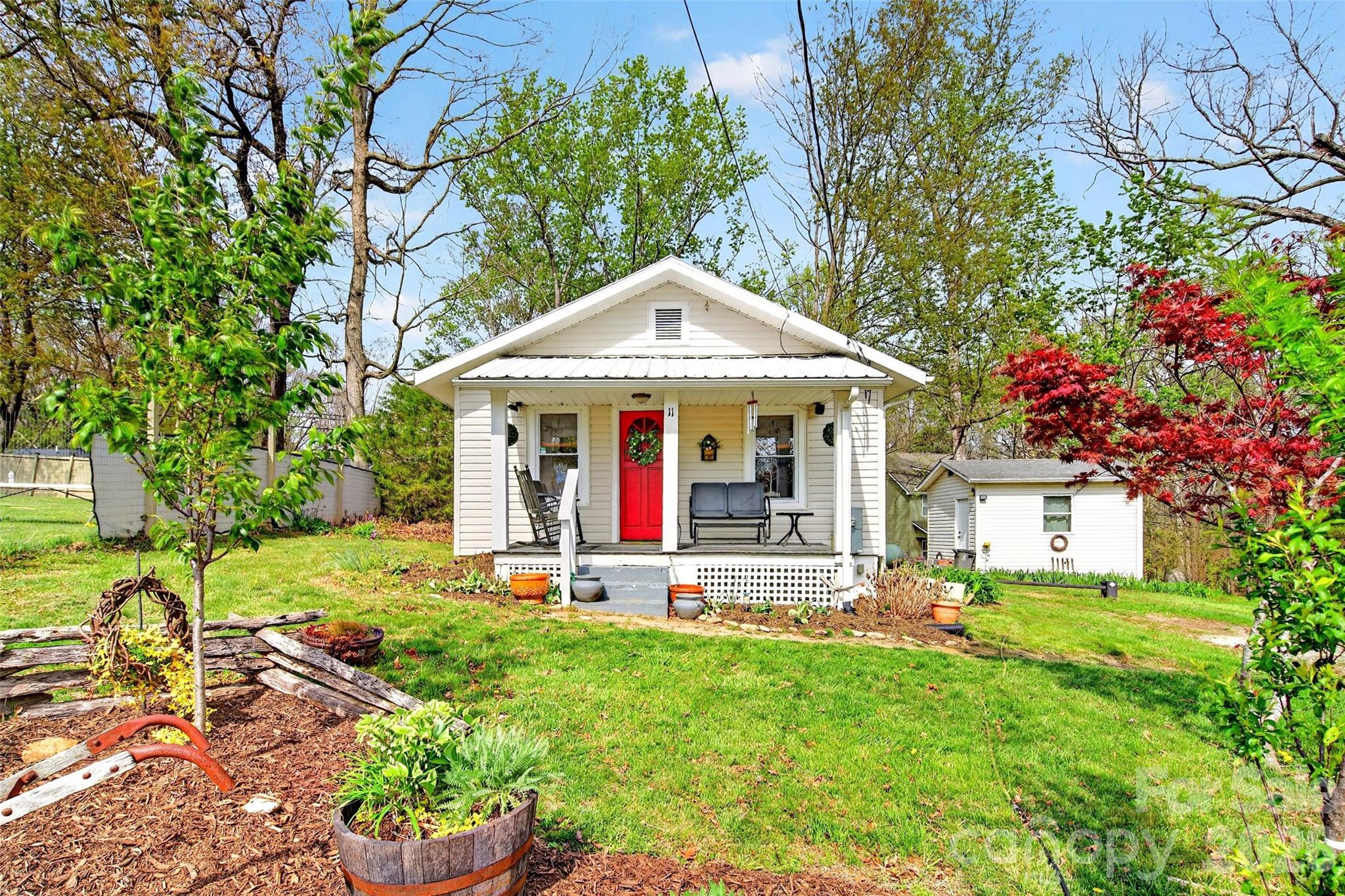 Leicester NC, 11 Dix Creek #2 Road